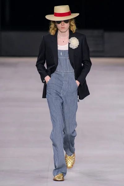 Look 23